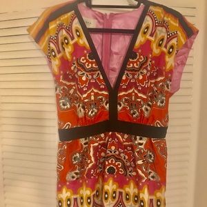 Beautifully colored silk blouse. Eci 14